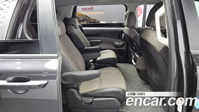 Kia Carnival 4th Gen — Фото автомобиля 16