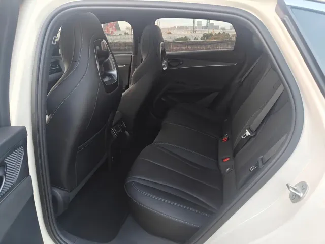 BYD Seal 06 — Фото автомобиля 8