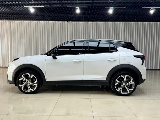 Lynk & Co 06 — Фото автомобиля 8