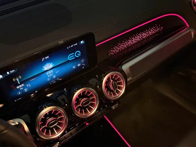 Mercedes-Benz EQB — Фото автомобиля 20