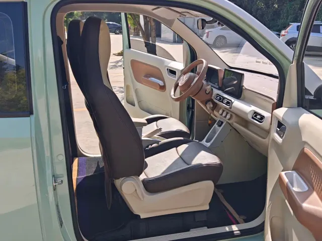Wuling Hongguang Mini EV — Фото автомобиля 11