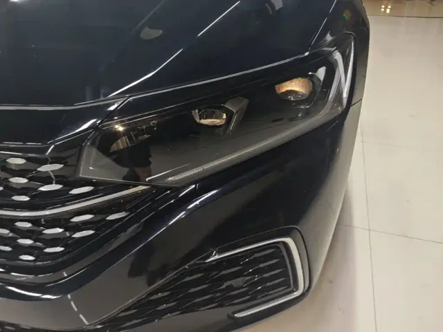 Volkswagen Passat — Фото автомобиля 23