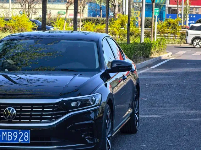 Volkswagen Passat — Фото автомобиля 6