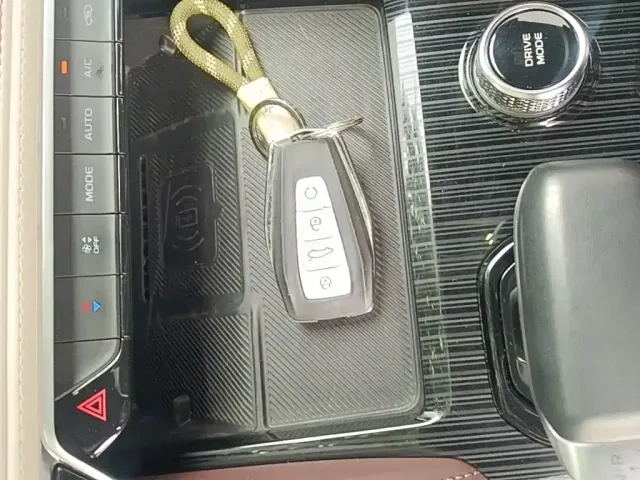 Geely Xingyue L 2024 Model 2.0TD High-Power Automatic 2WD Cloudrise Edition — Фото автомобиля 8