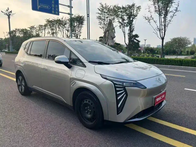 GAC Aion Y — Фото автомобиля 10