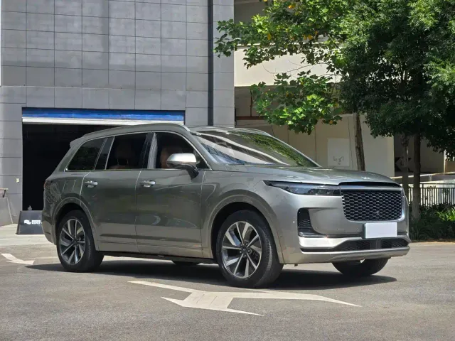 Li Auto ONE — Фото автомобиля 3