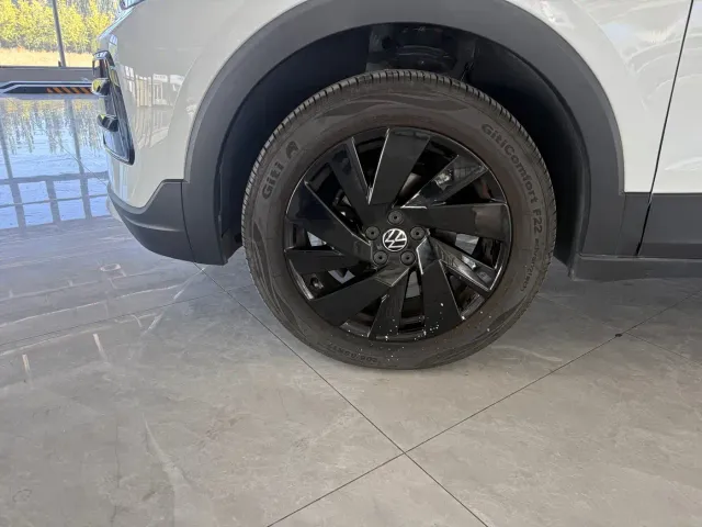Volkswagen Tharu — Фото автомобиля 9