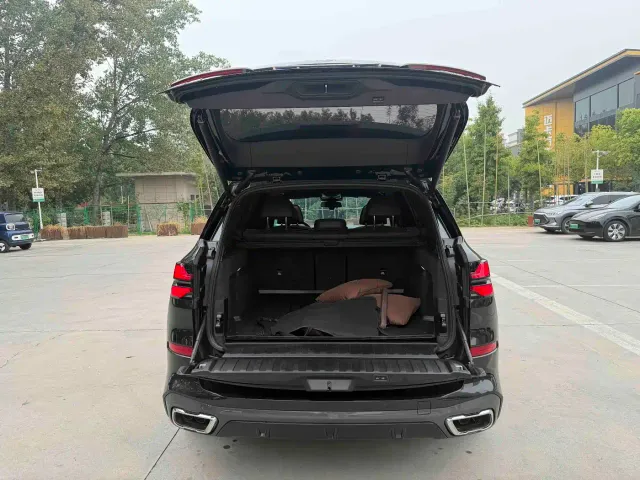 BMW X5 — Фото автомобиля 10
