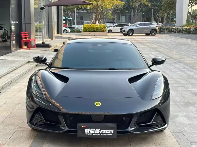 Lotus Emira — Фото автомобиля 2