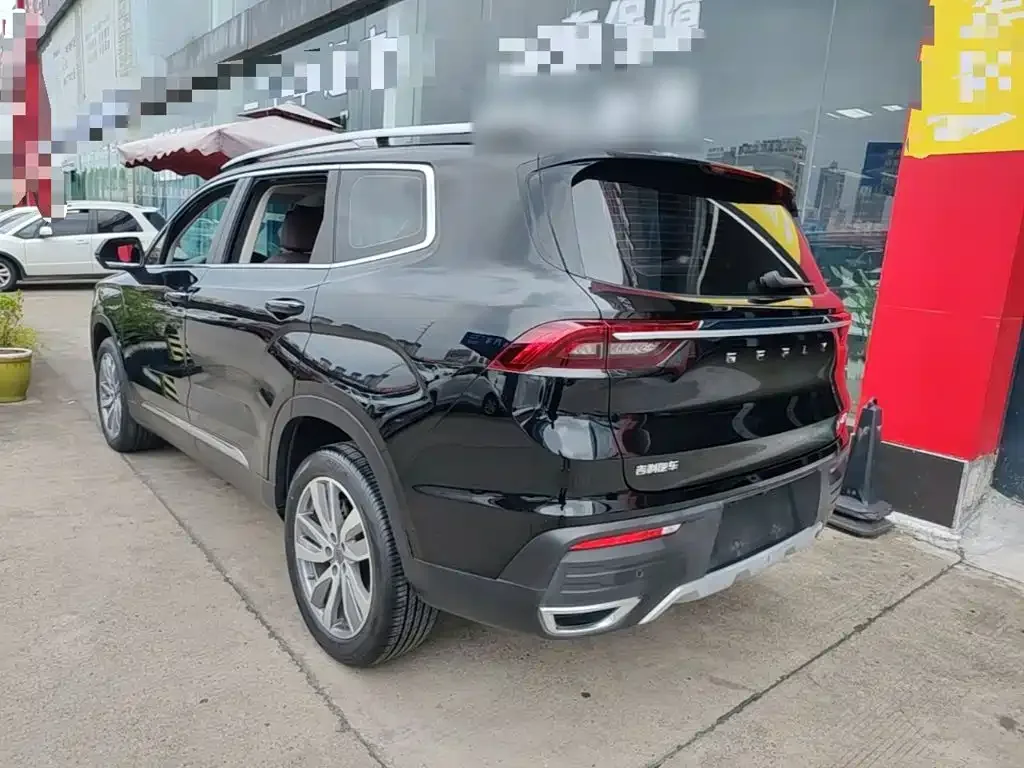 Geely Haoyue 2022 1.8TD Automatic Premium 7-Seater — Фото автомобиля 4
