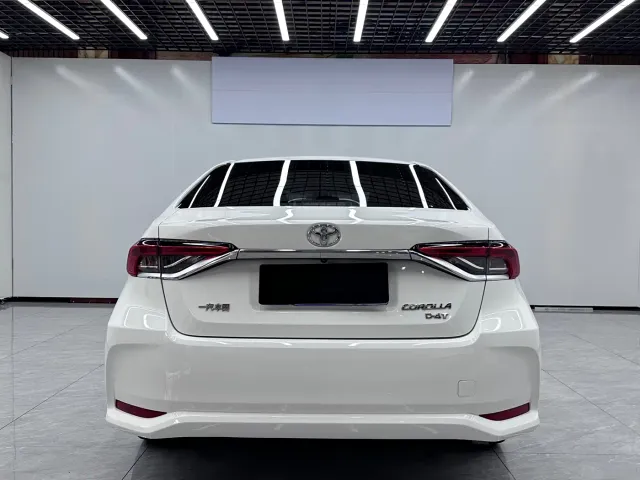 Toyota Corolla — Фото автомобиля 5