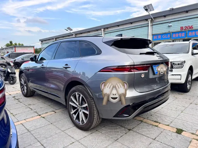Jaguar F-Pace — Фото автомобиля 4