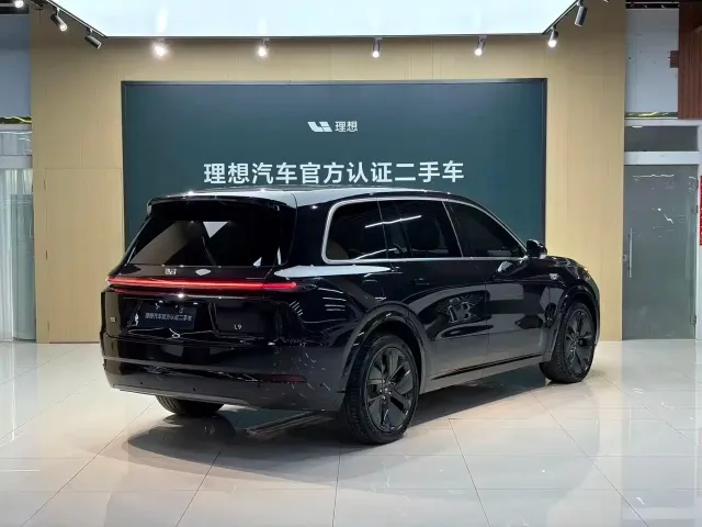 Li Auto L9 — Фото автомобиля 3