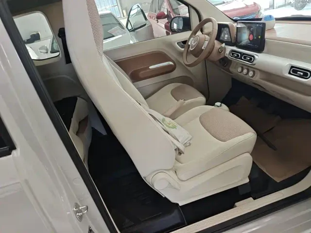 Wuling Hongguang Mini EV — Фото автомобиля 24