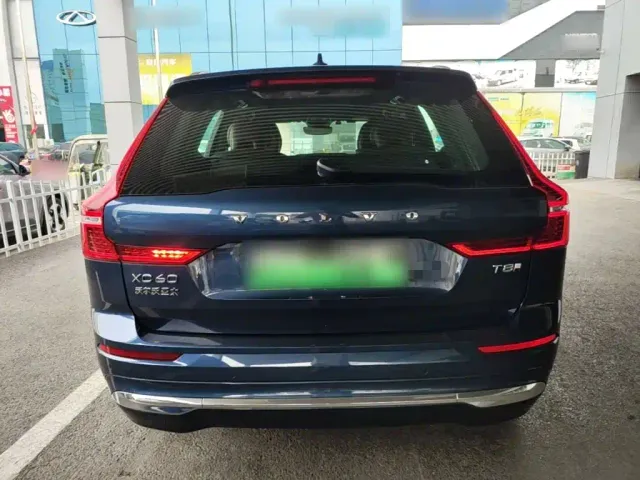 Volvo XC60 — Фото автомобиля 5