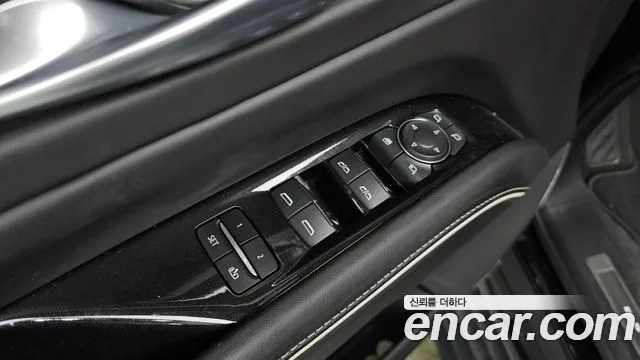 Cadillac Escalade Escalade 5 поколение — Фото автомобиля 16