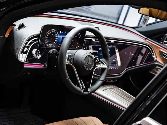 Mercedes-Benz E-Class — Фото автомобиля 8