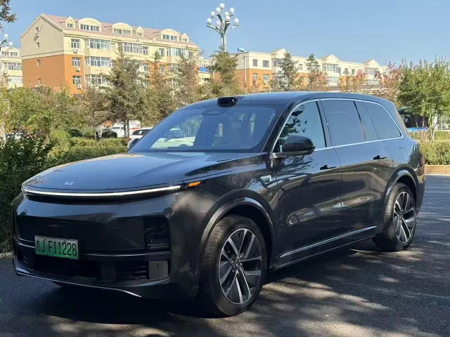 Фотография автомобиля — Li Auto L9