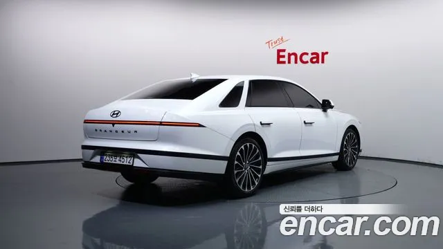 Hyundai Grandeur GN7 — Фото автомобиля 2