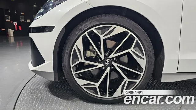 Hyundai Ioniq6 Long Range AWD — Фото автомобиля 4