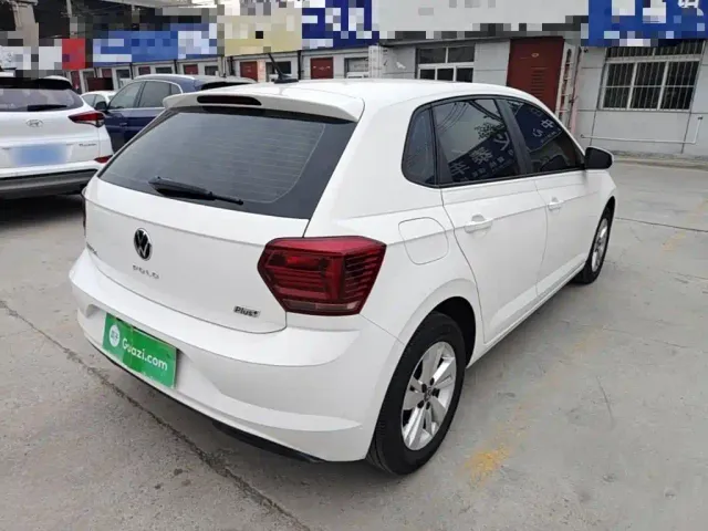 Volkswagen Polo — Фото автомобиля 6
