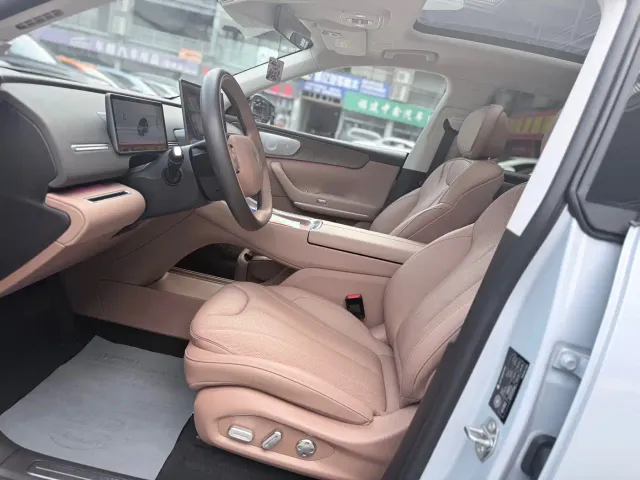 Leapmotor C11 — Фото автомобиля 7