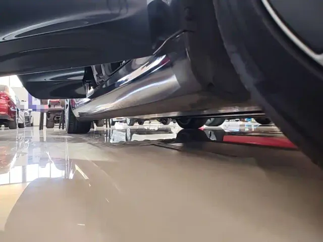 Tesla Model 3 — Фото автомобиля 20