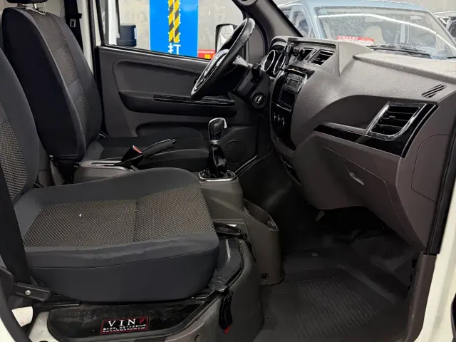 Dongfeng Yufeng Yufeng EM26 2023 Model Premium Edition 41.86kWh CATL — Фото автомобиля 10