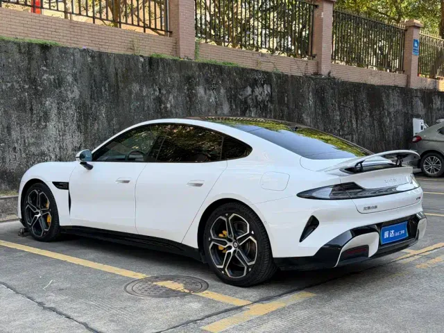 Xiaomi SU7 — Фото автомобиля 10