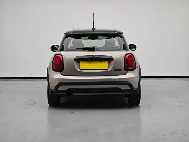 MINI Hatch — Фото автомобиля 3