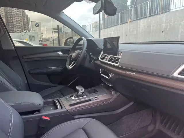 Audi Q5L — Фото автомобиля 11