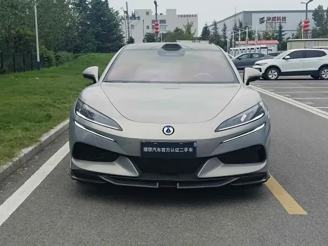 Denza Z9GT — Фото автомобиля 2