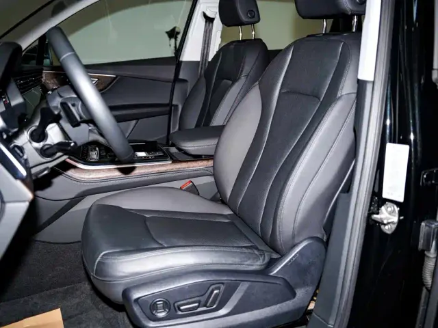 Audi Q7 — Фото автомобиля 18