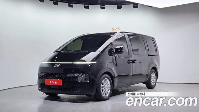 Фотография автомобиля — Hyundai Staria
