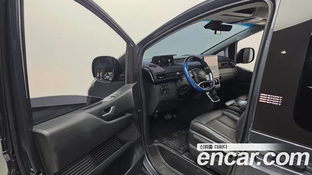 Hyundai Staria — Фото автомобиля 10