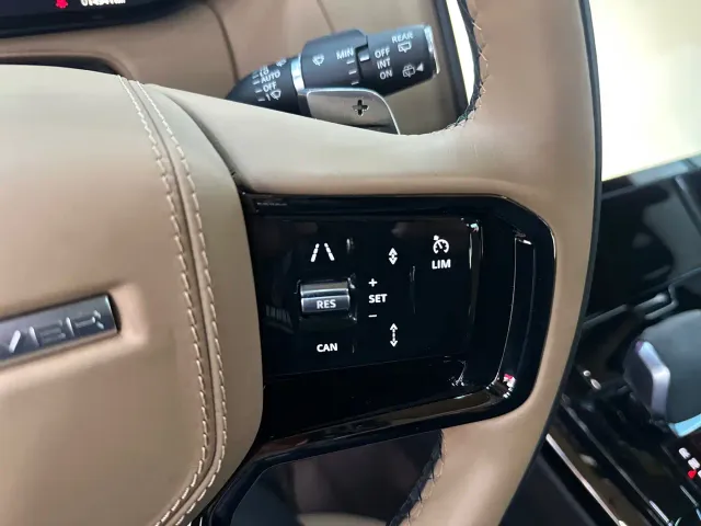 Land Rover Range Rover Sport — Фото автомобиля 8