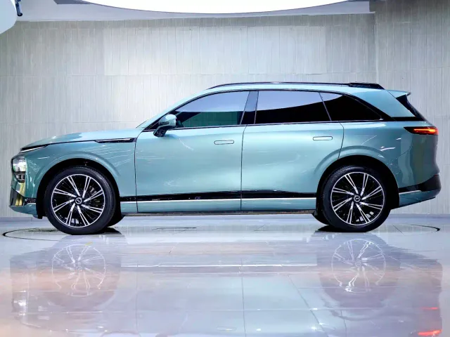 Xpeng G9 — Фото автомобиля 3