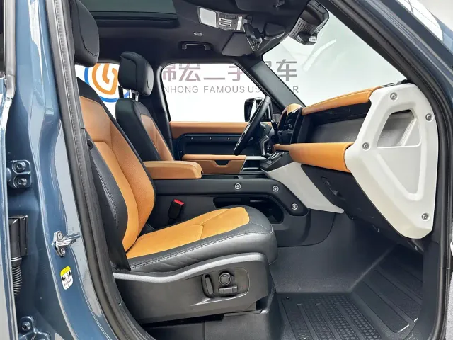 Land Rover Defender — Фото автомобиля 17