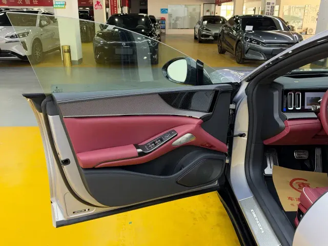Denza Z9GT — Фото автомобиля 6