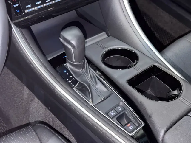 Toyota Avalon — Фото автомобиля 16