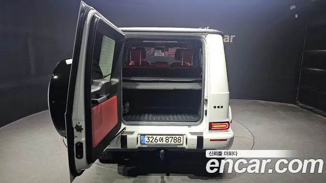 Mercedes-Benz G-Class — Фото автомобиля 17