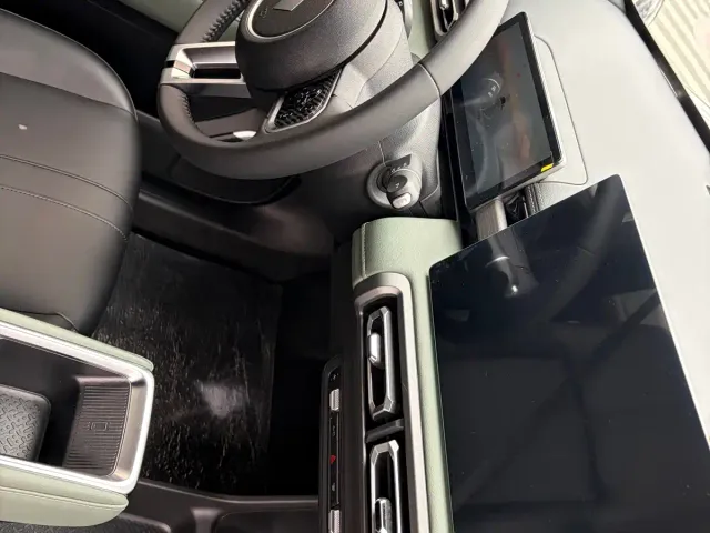 Baojun Yep Plus — Фото автомобиля 9