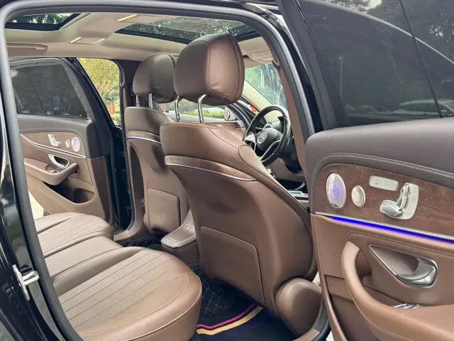 Mercedes-Benz E-Class — Фото автомобиля 10