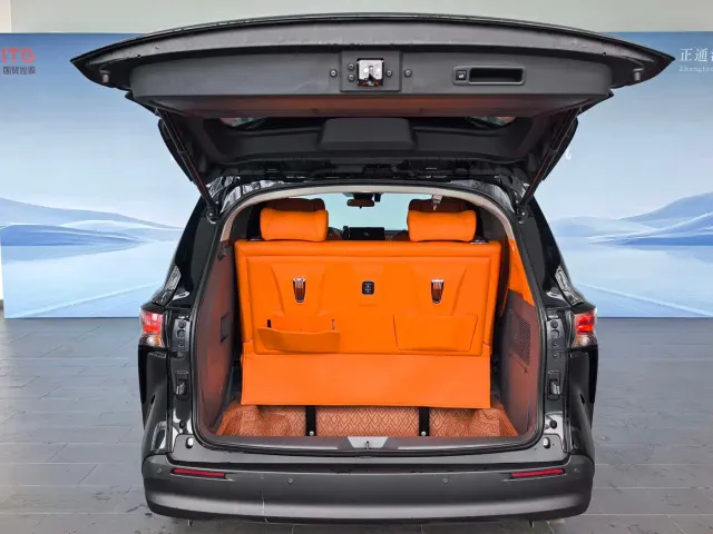 Toyota Sienna — Фото автомобиля 7