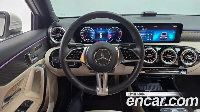 Mercedes-Benz A-Class W177 — Фото автомобиля 18
