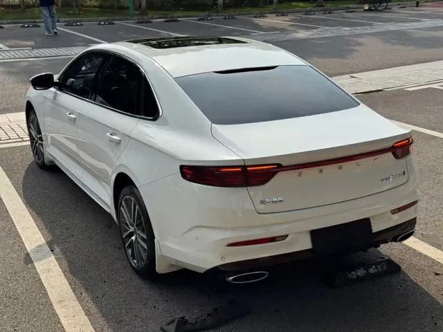 Geely Xingrui — Фото автомобиля 8