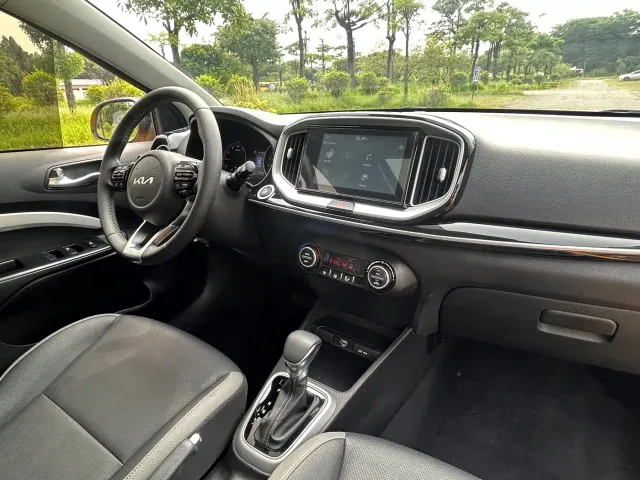 Kia KX1 — Фото автомобиля 16