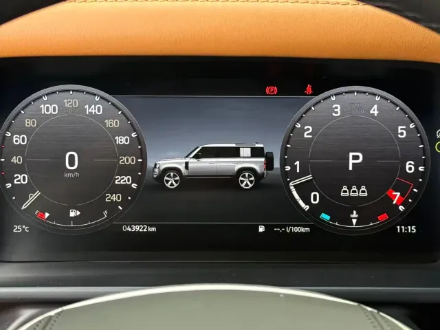 Land Rover Defender — Фото автомобиля 10