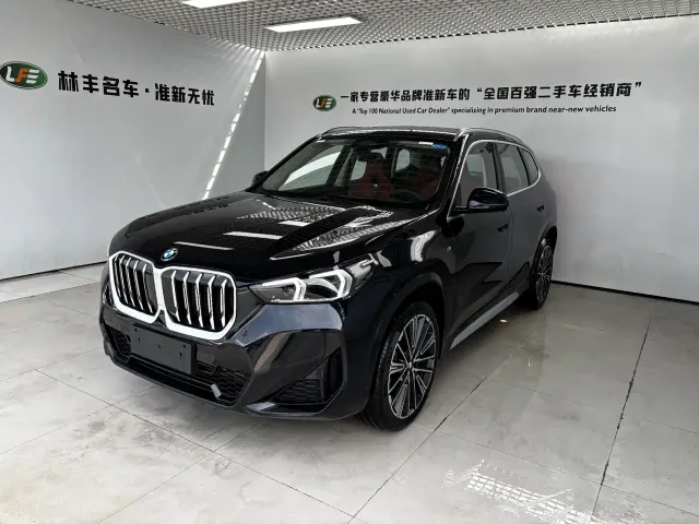 Фотография автомобиля — BMW X1