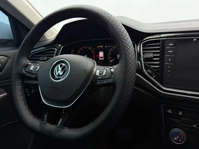 Volkswagen T-Roc — Фото автомобиля 11